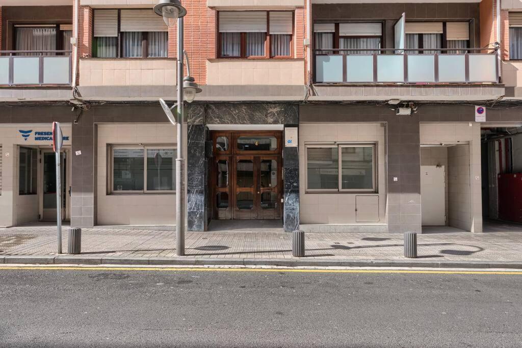 San Mames Football & Parking Бильбао Экстерьер фото